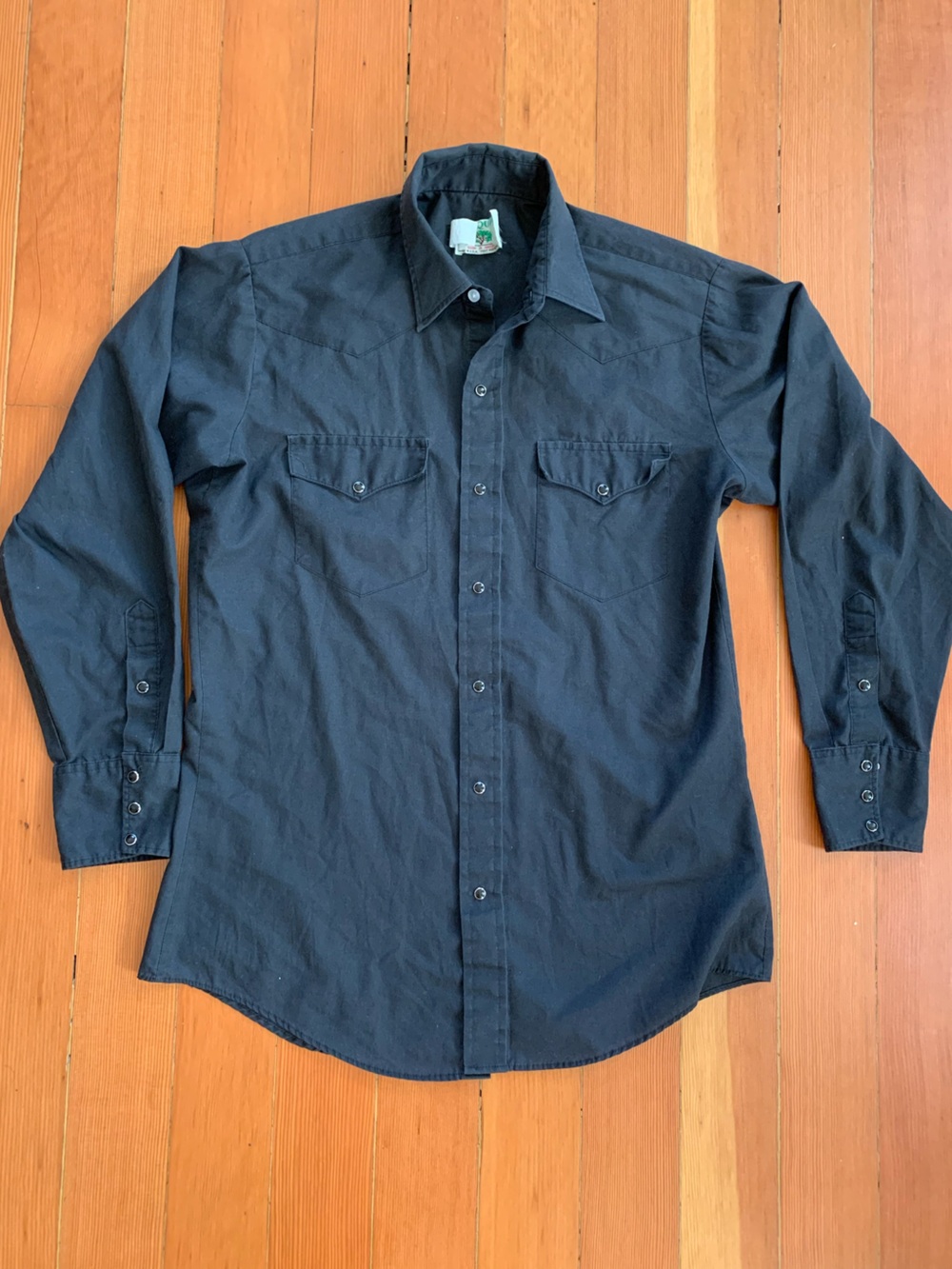 Vintage Mesquite Men's Black Long-Sleeve Western Black Pearl Snap down Shirt